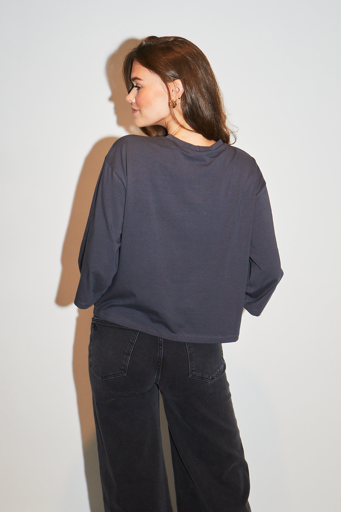 RE/BORN Antwerp Zizi t-shirt Offblack