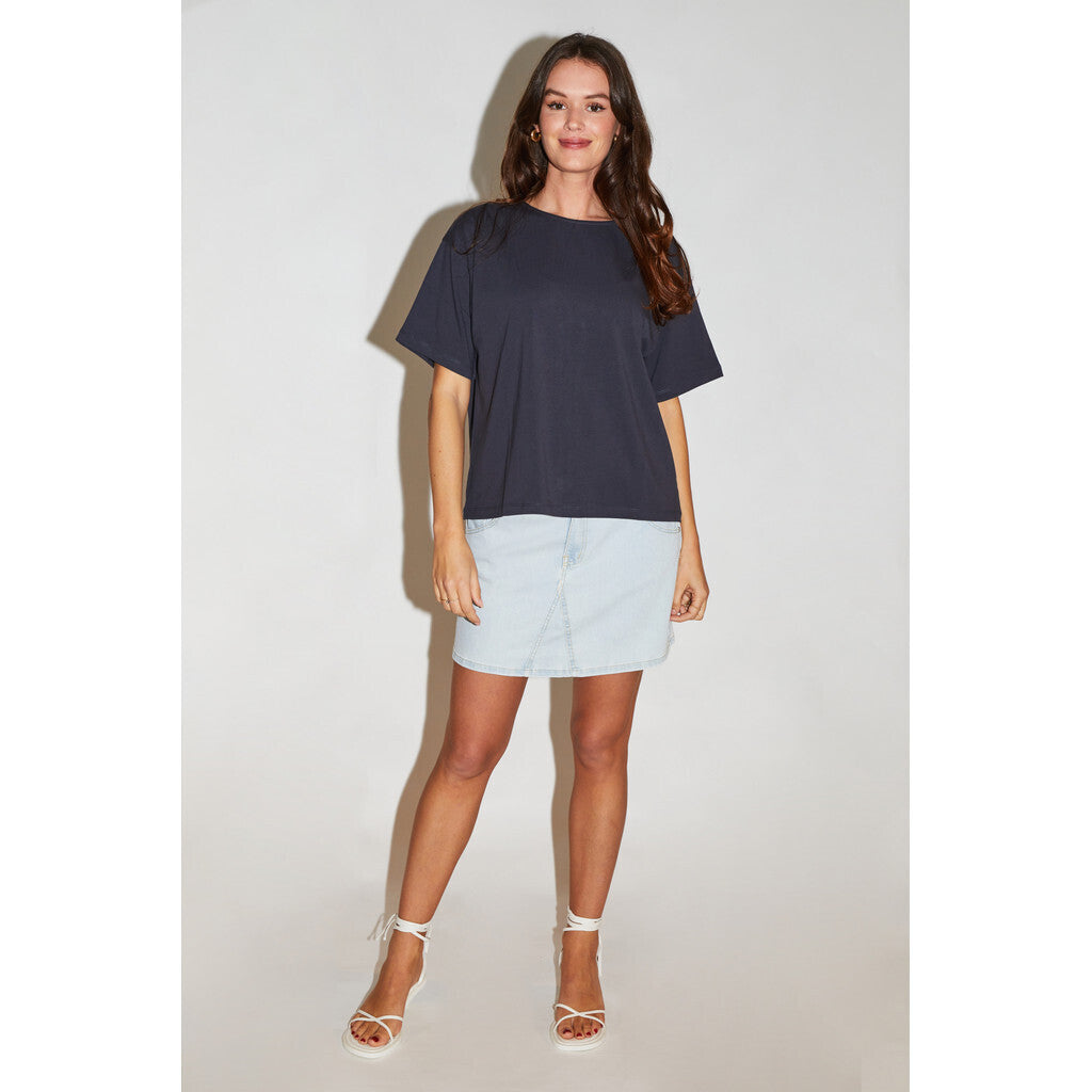 RE/BORN Antwerp Zoe t-shirt Offblack