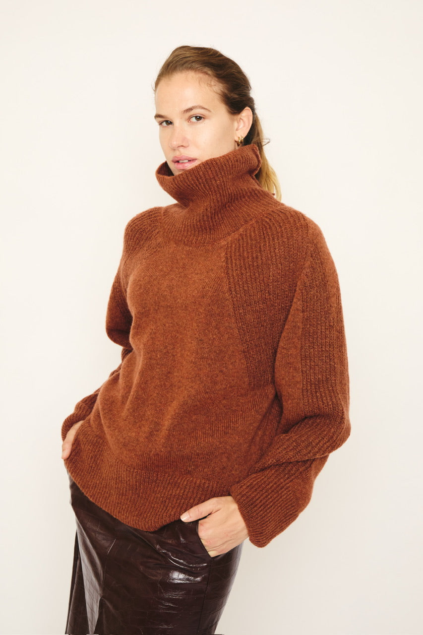 RE/BORN Antwerp Adeline sweater Burnt Brown