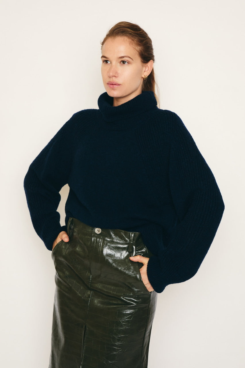 RE/BORN Antwerp Adeline sweater Dark Blue