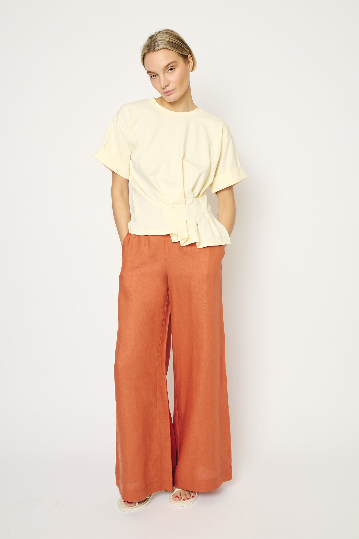 RE/BORN Antwerp Gabrielle t-shirt Butter
