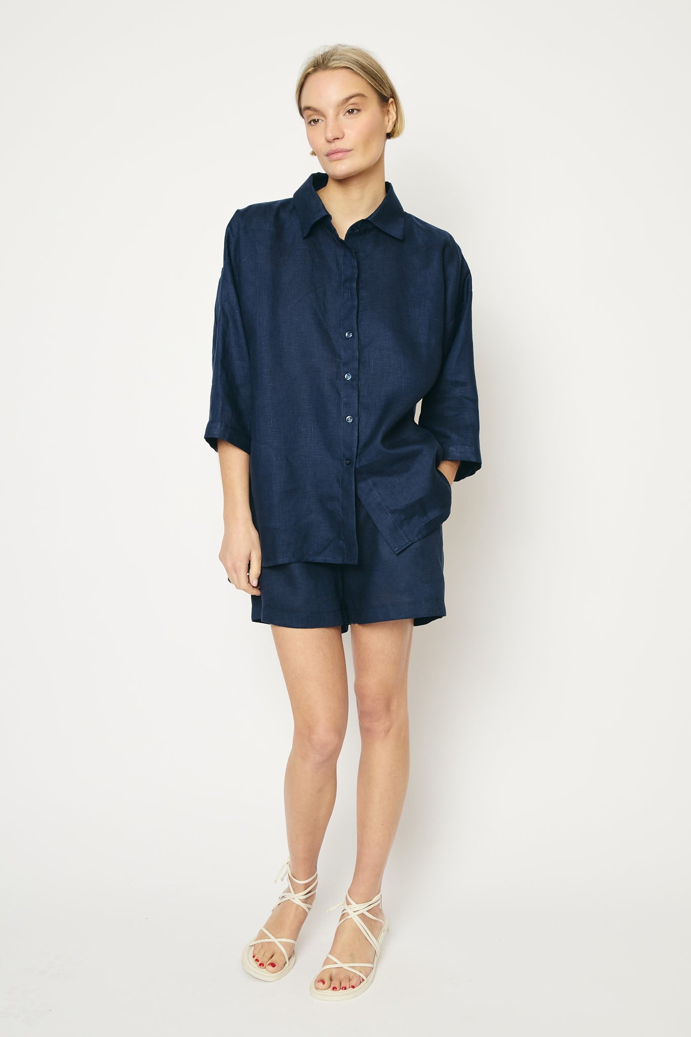 RE/BORN Antwerp Maïté Evergreen Linen shirt