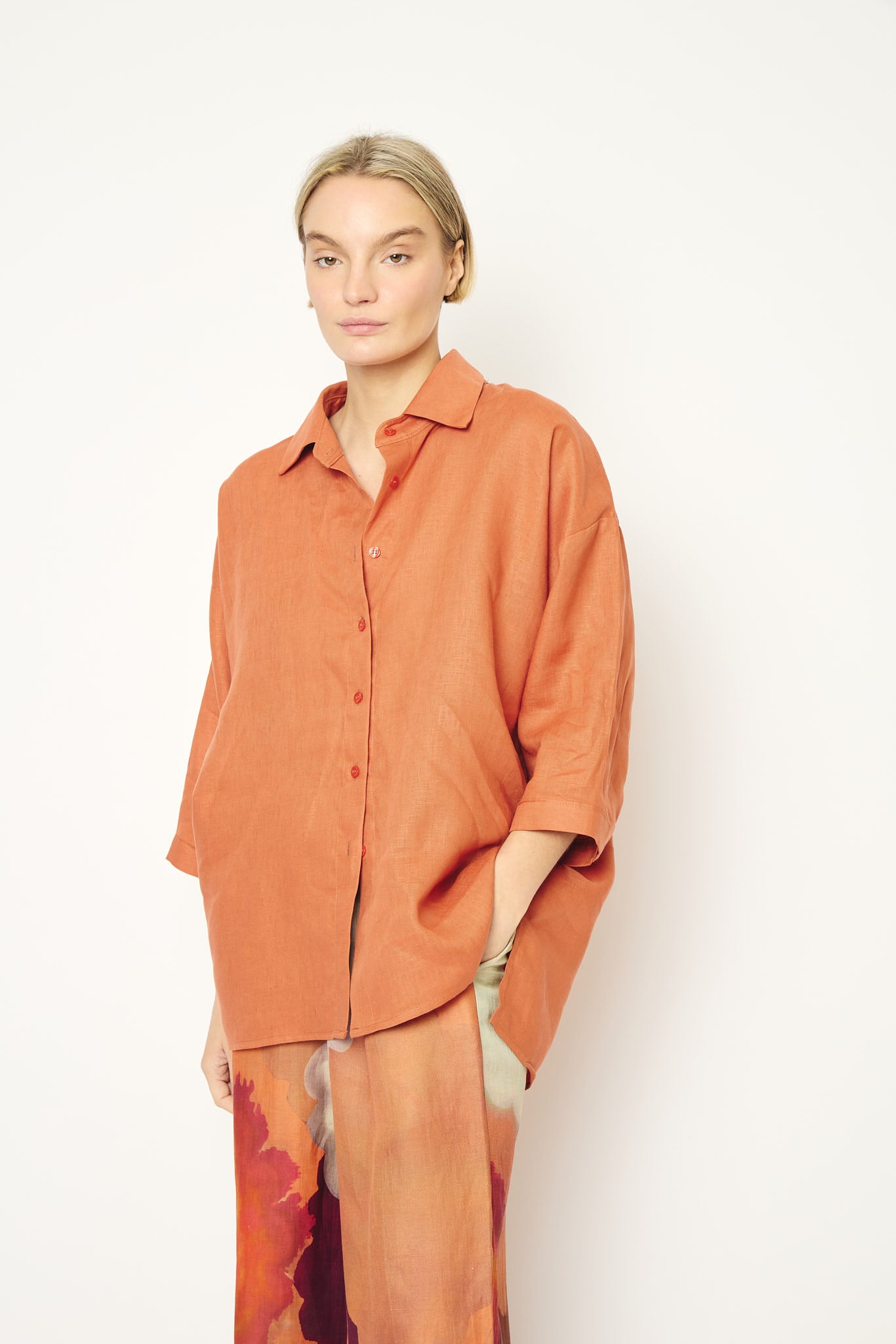 RE/BORN Antwerp Maïté Evergreen Linen shirt Tangine Orange
