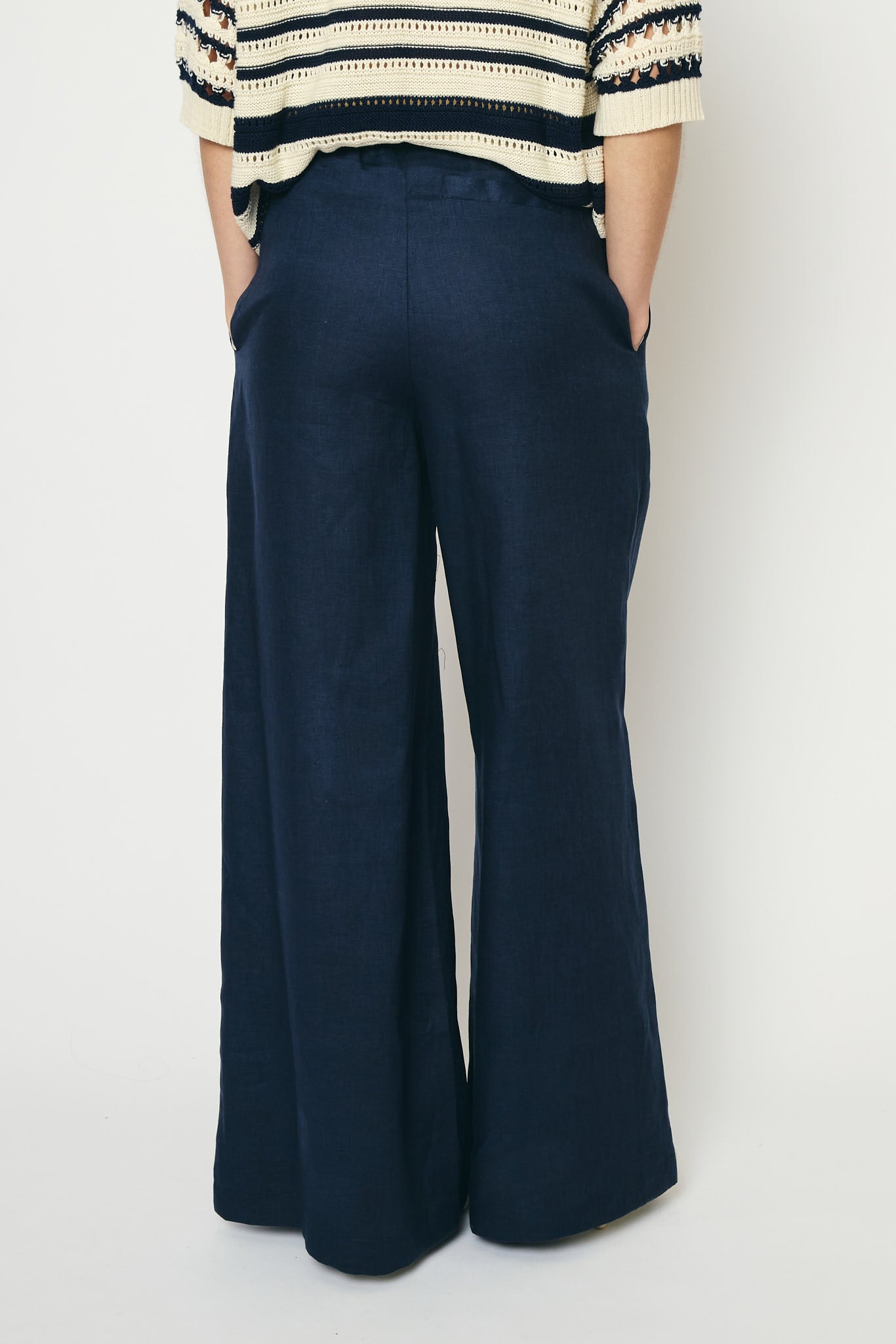 RE/BORN Antwerp Tina Evergreen Linen trousers Dark Blue