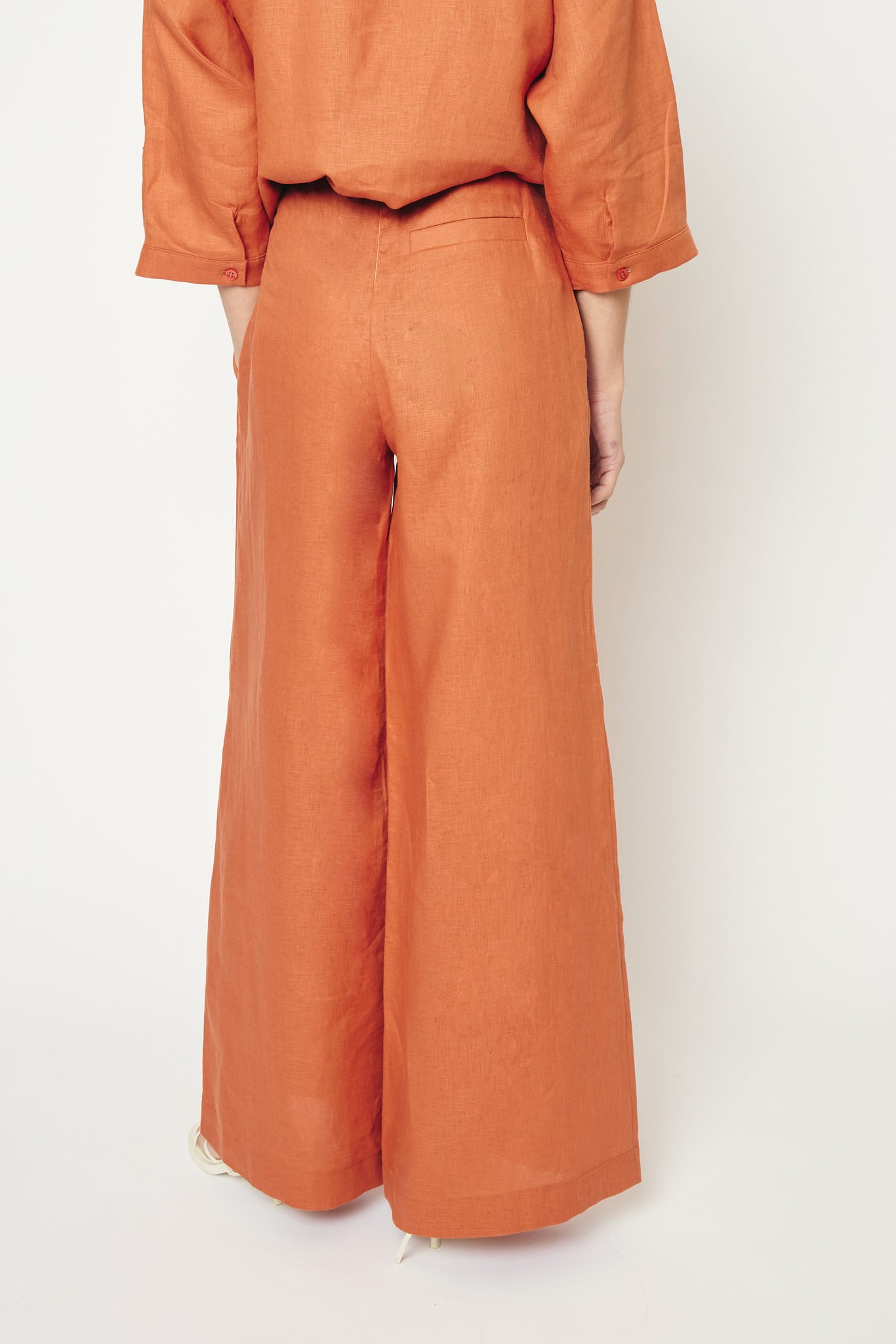RE/BORN Antwerp Tina Evergreen Linen trousers Tangine Orange