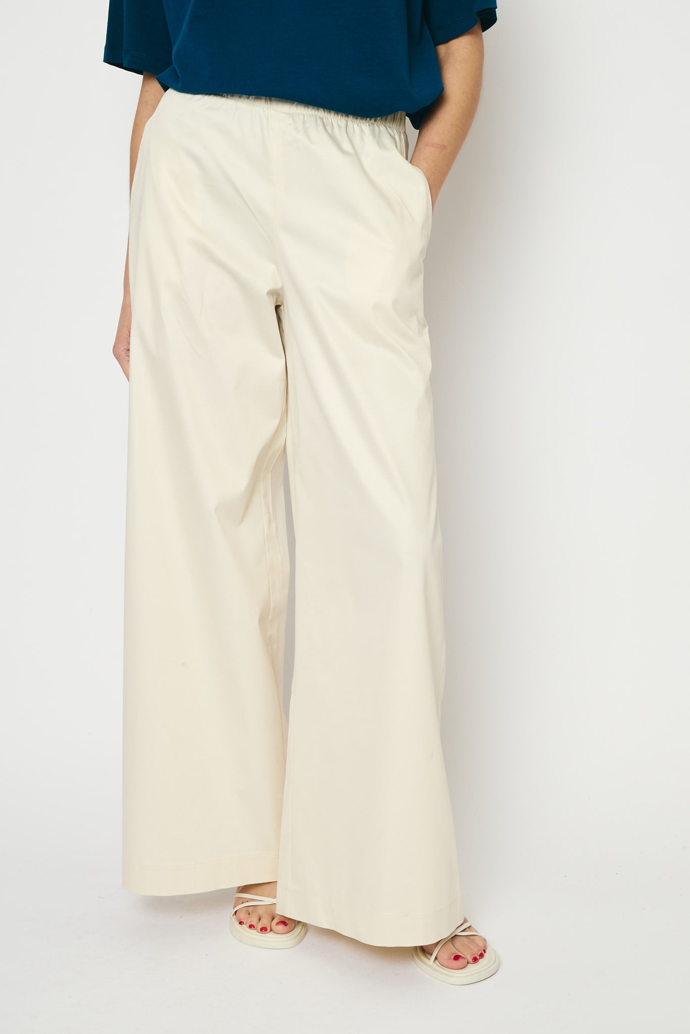 RE/BORN Antwerp Tina Solid Cotton trousers Crème