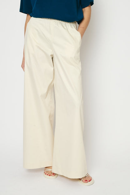 RE/BORN Antwerp Tina Solid Cotton trousers Crème