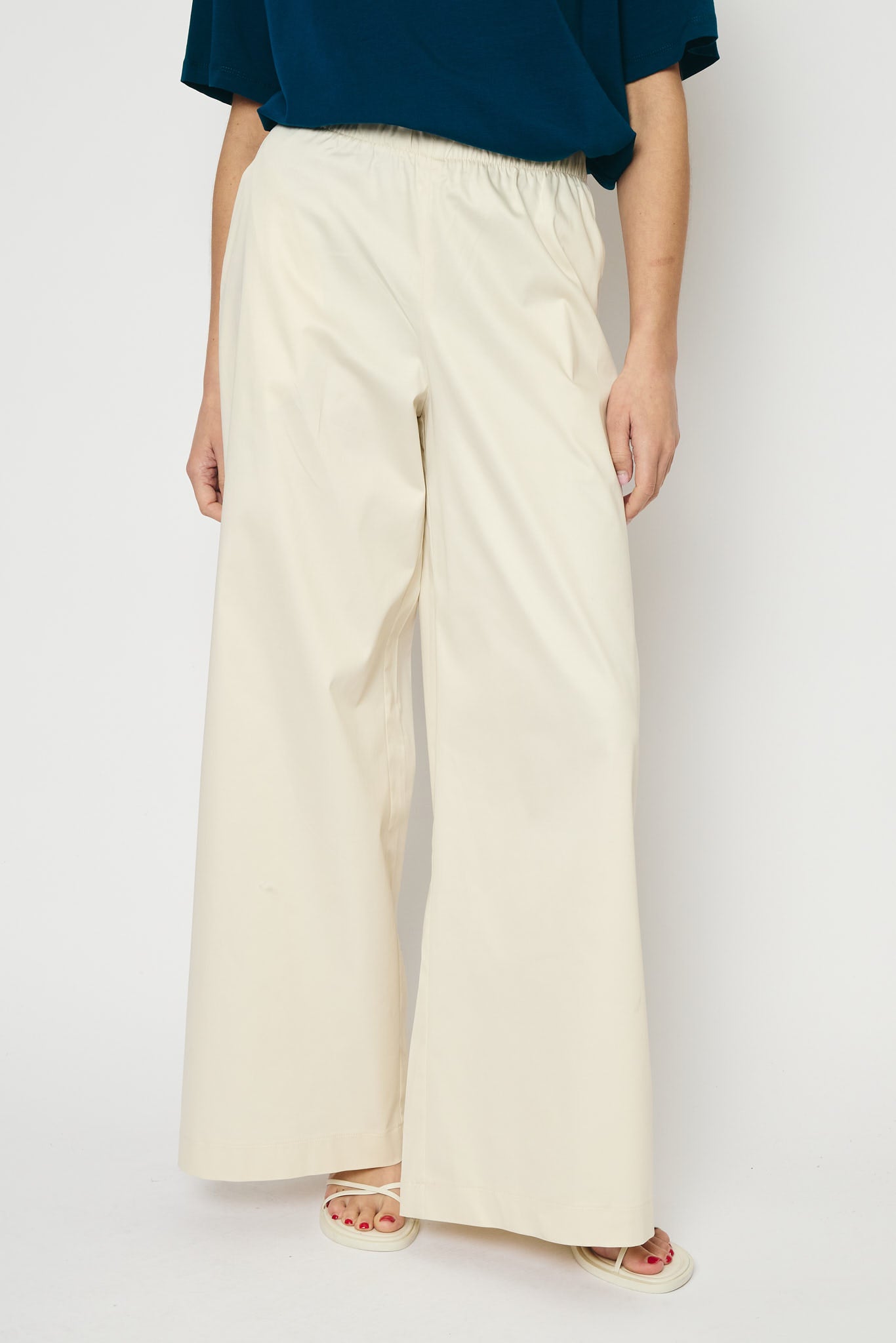 RE/BORN Antwerp Tina Solid Cotton trousers Crème