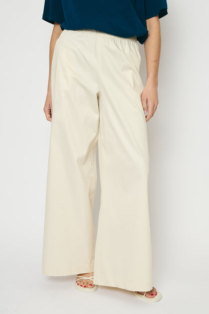 RE/BORN Antwerp Tina Solid Cotton trousers Crème