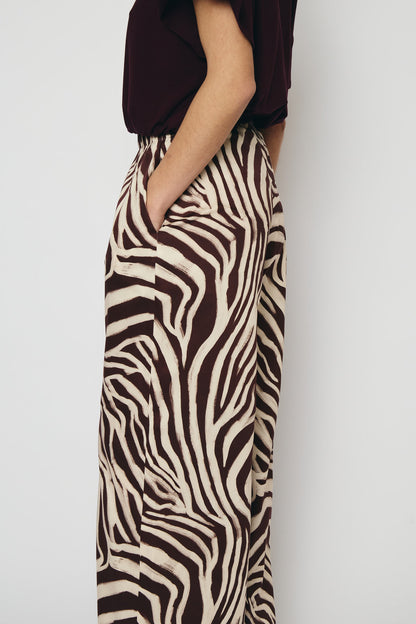 RE/BORN Antwerp Tina Zebra Print trousers Zebra Vino/Brown