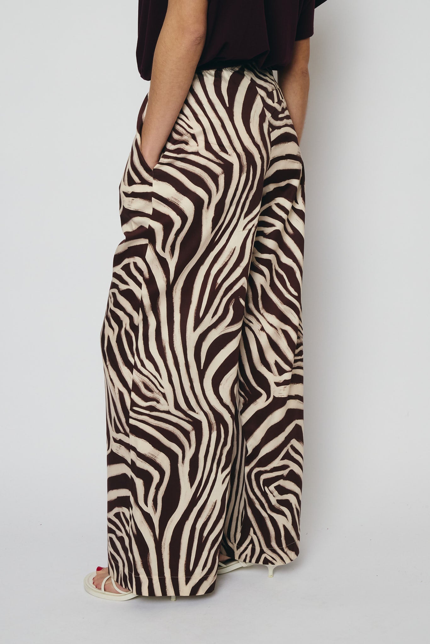 RE/BORN Antwerp Tina Zebra Print trousers Zebra Vino/Brown